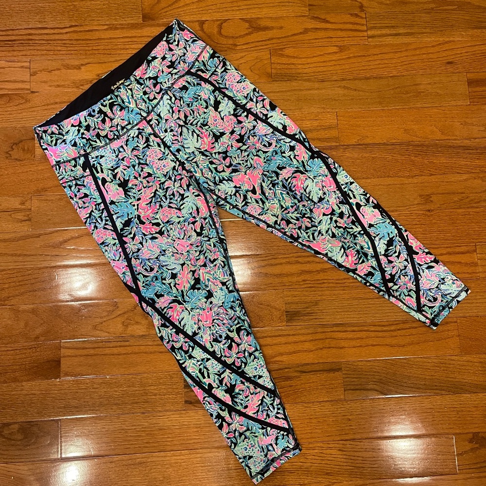 Lilly Pulitzer Luxletic Weekender High-Rise Leggings Onyx Let's Get Wild XXL